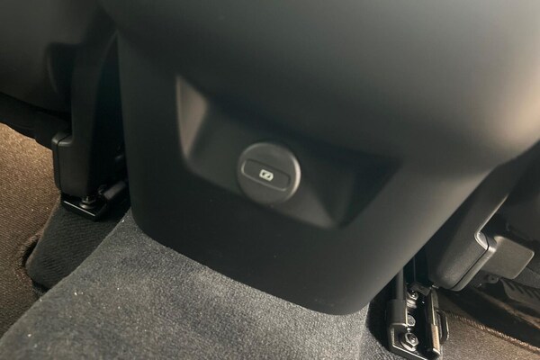 Used Volvo XC60 2025 for sale - 76305405: Photo 41