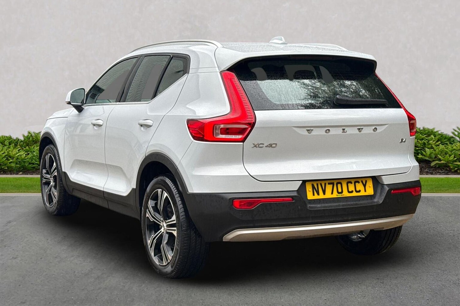 Used Volvo XC40 2020 for sale - 76164966: Photo 2