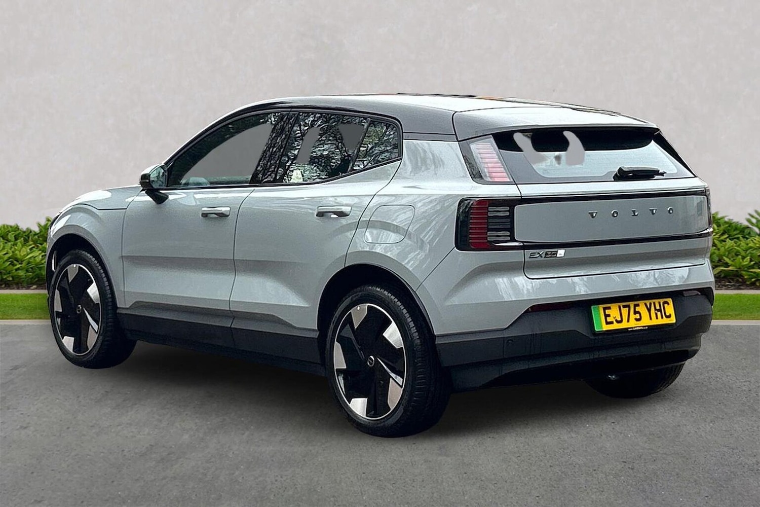 Used Volvo EX30 2025 for sale - 77488521: Photo 2