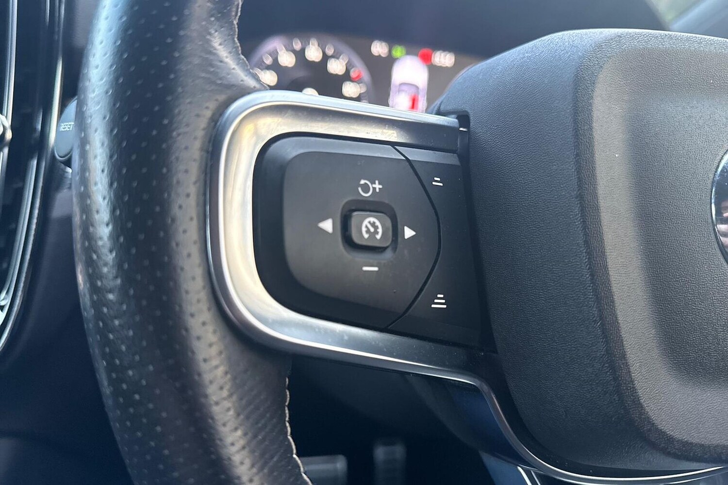 Used Volvo XC40 2021 for sale - 77813386: Photo 25