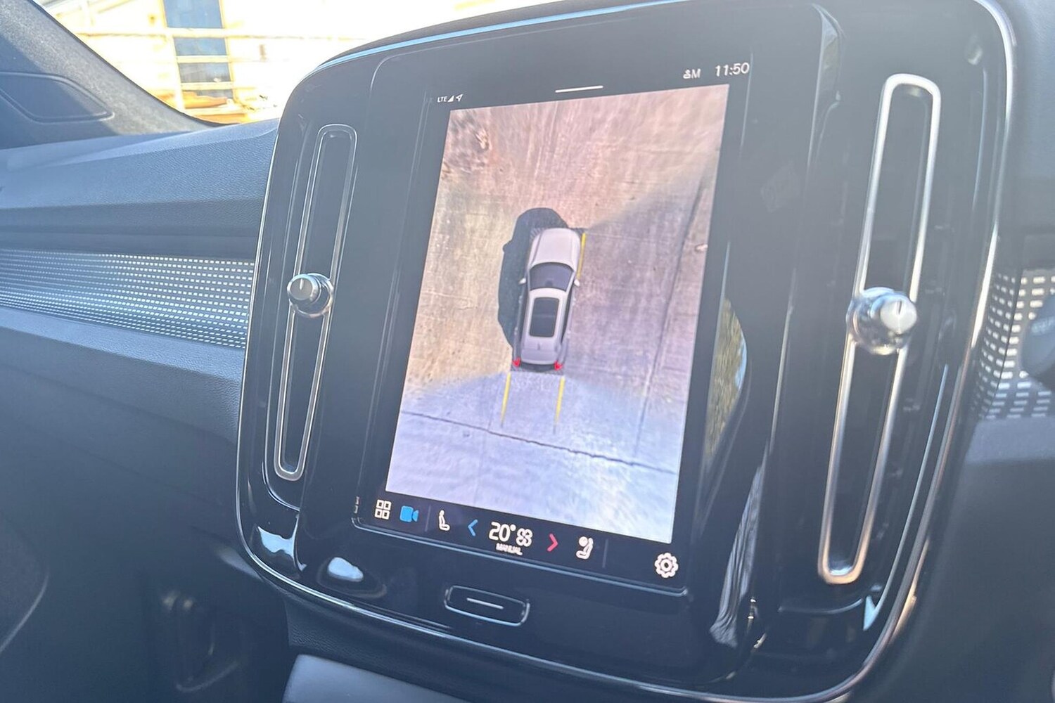 Used Volvo XC40 2023 for sale - 78192799: Photo 25