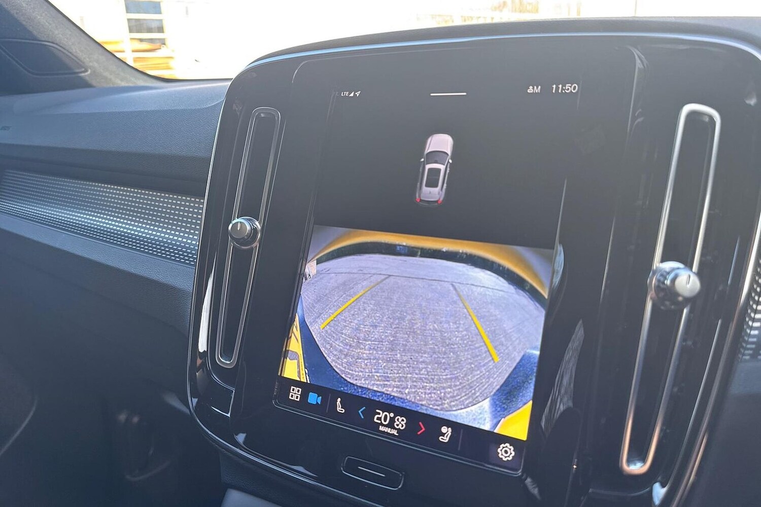 Used Volvo XC40 2023 for sale - 78192799: Photo 26