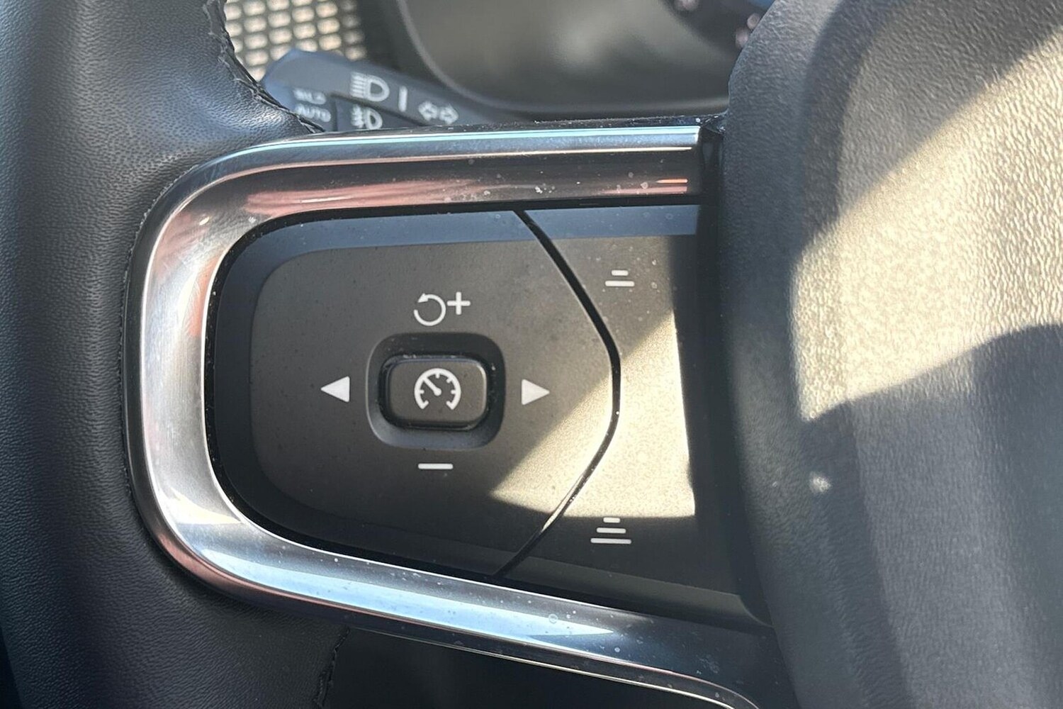 Used Volvo XC40 2023 for sale - 78192799: Photo 27