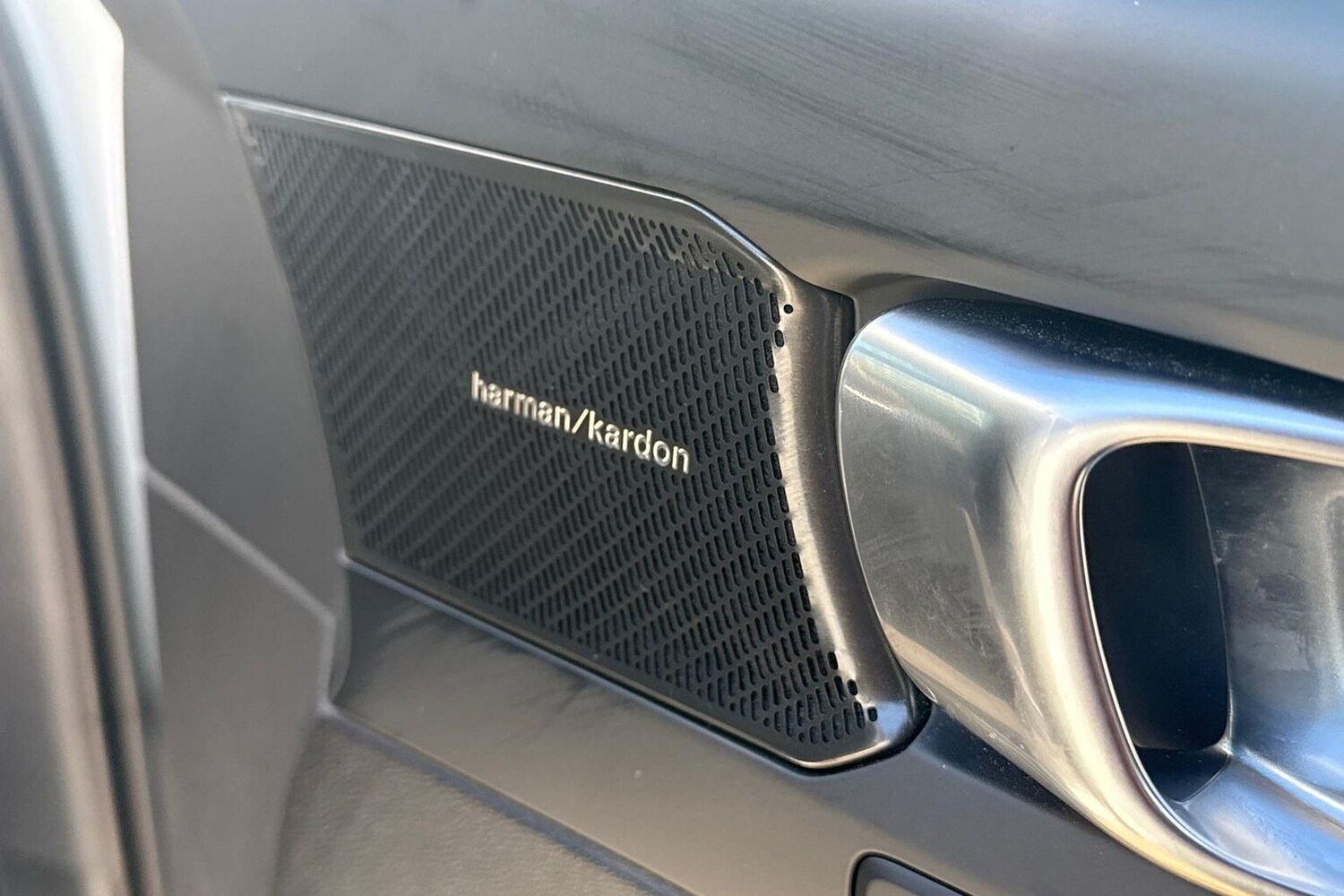 Used Volvo XC40 2023 for sale - 78192799: Photo 32