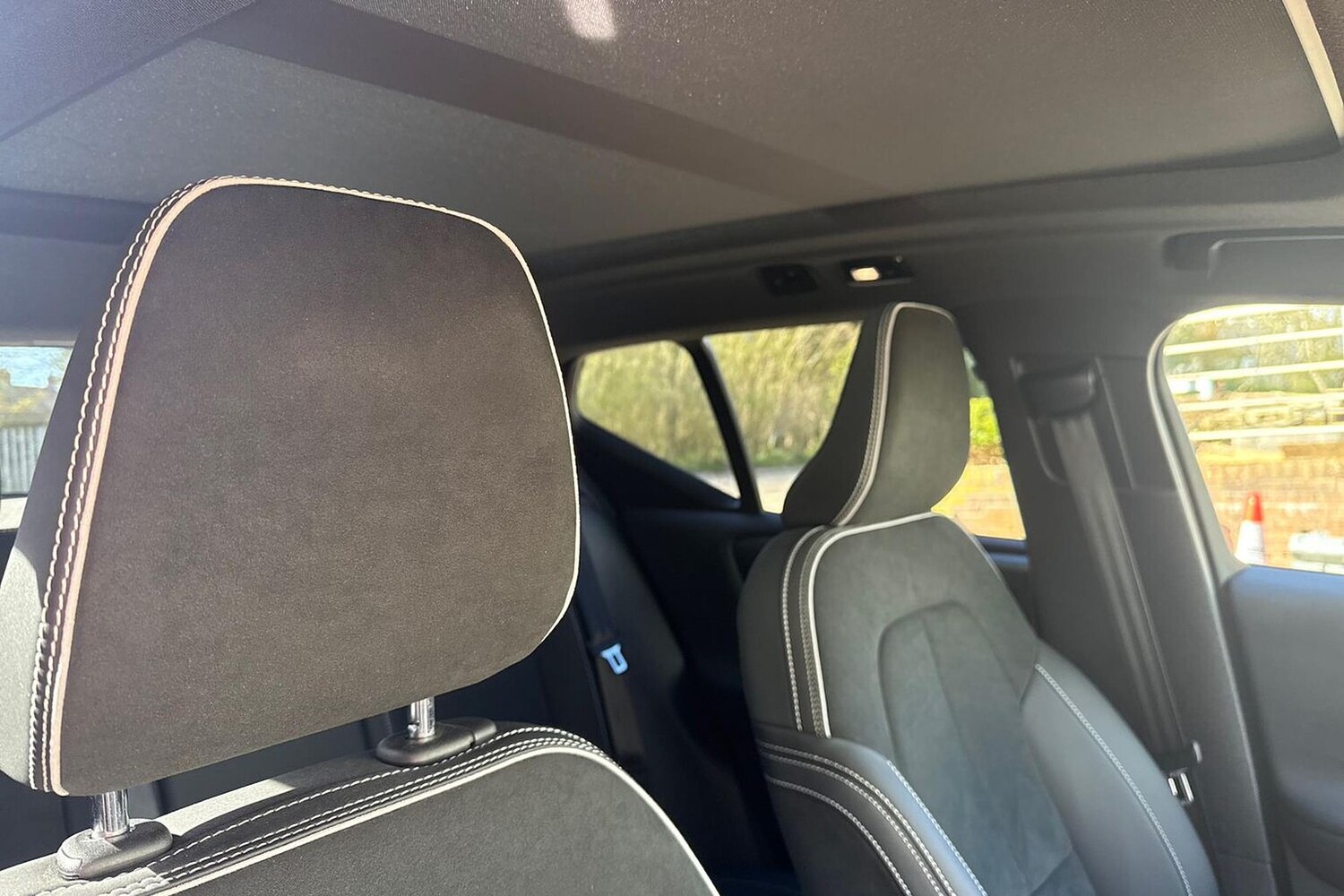 Used Volvo XC40 2023 for sale - 78192799: Photo 33