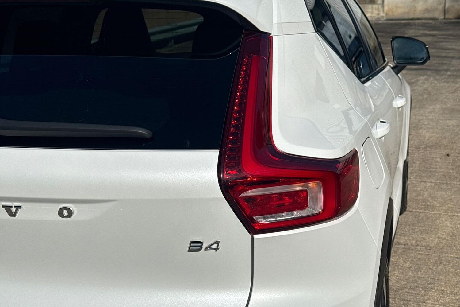 Used Volvo XC40 2023 for sale - 78192799: Photo 37