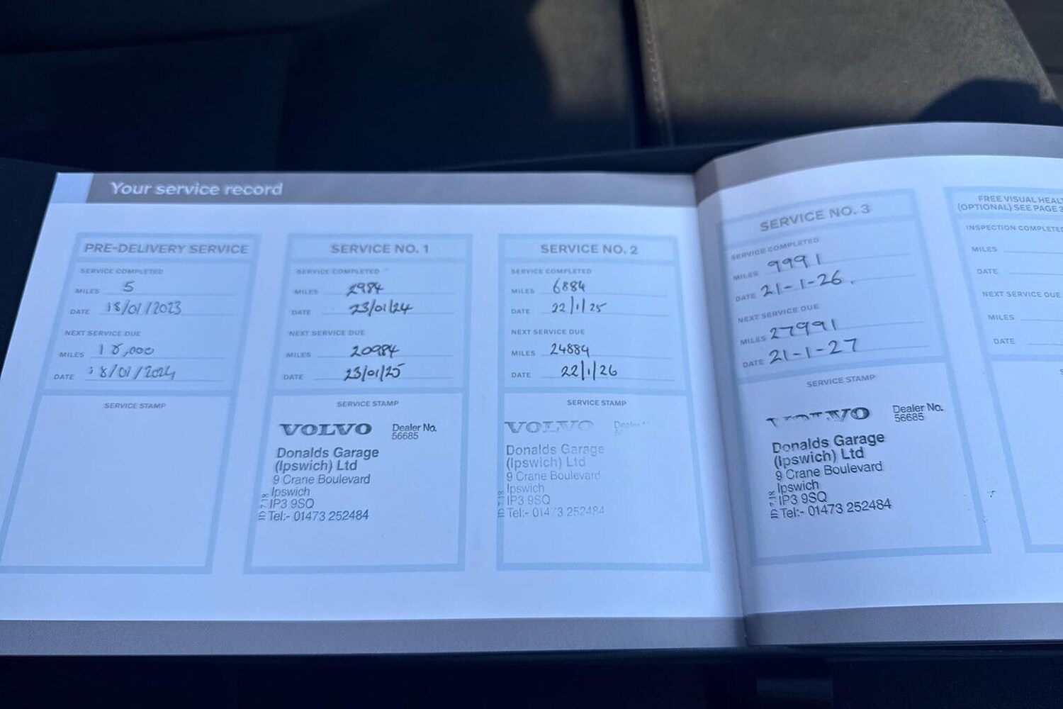 Used Volvo XC40 2023 for sale - 78192799: Photo 41