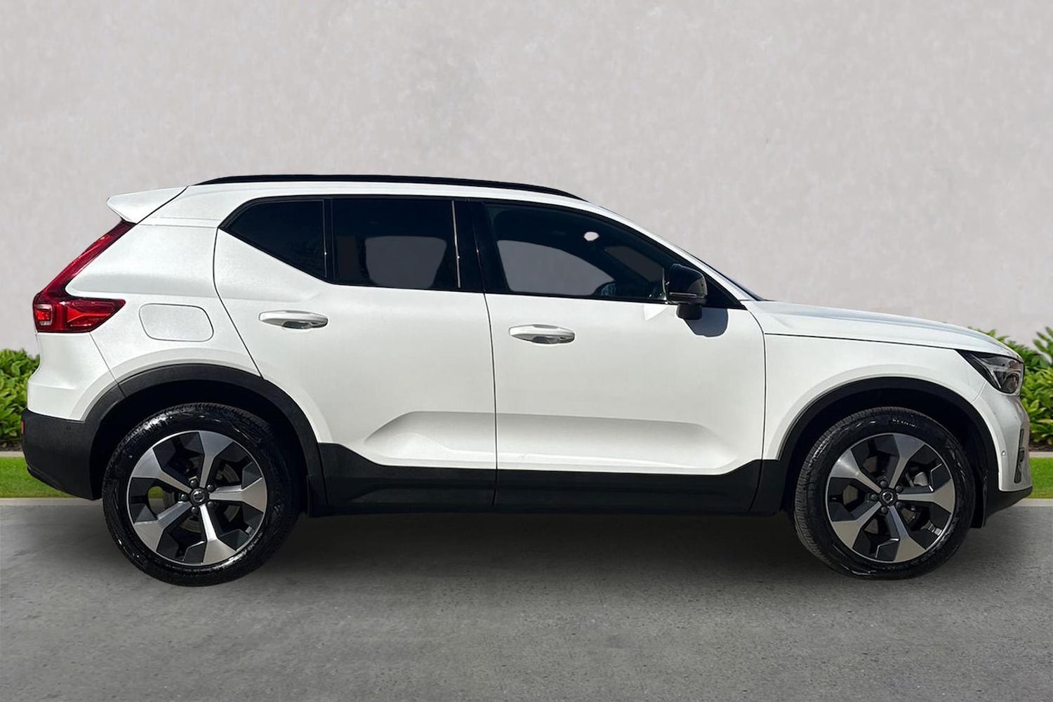 Used Volvo XC40 2023 for sale - 78192799: Photo 5