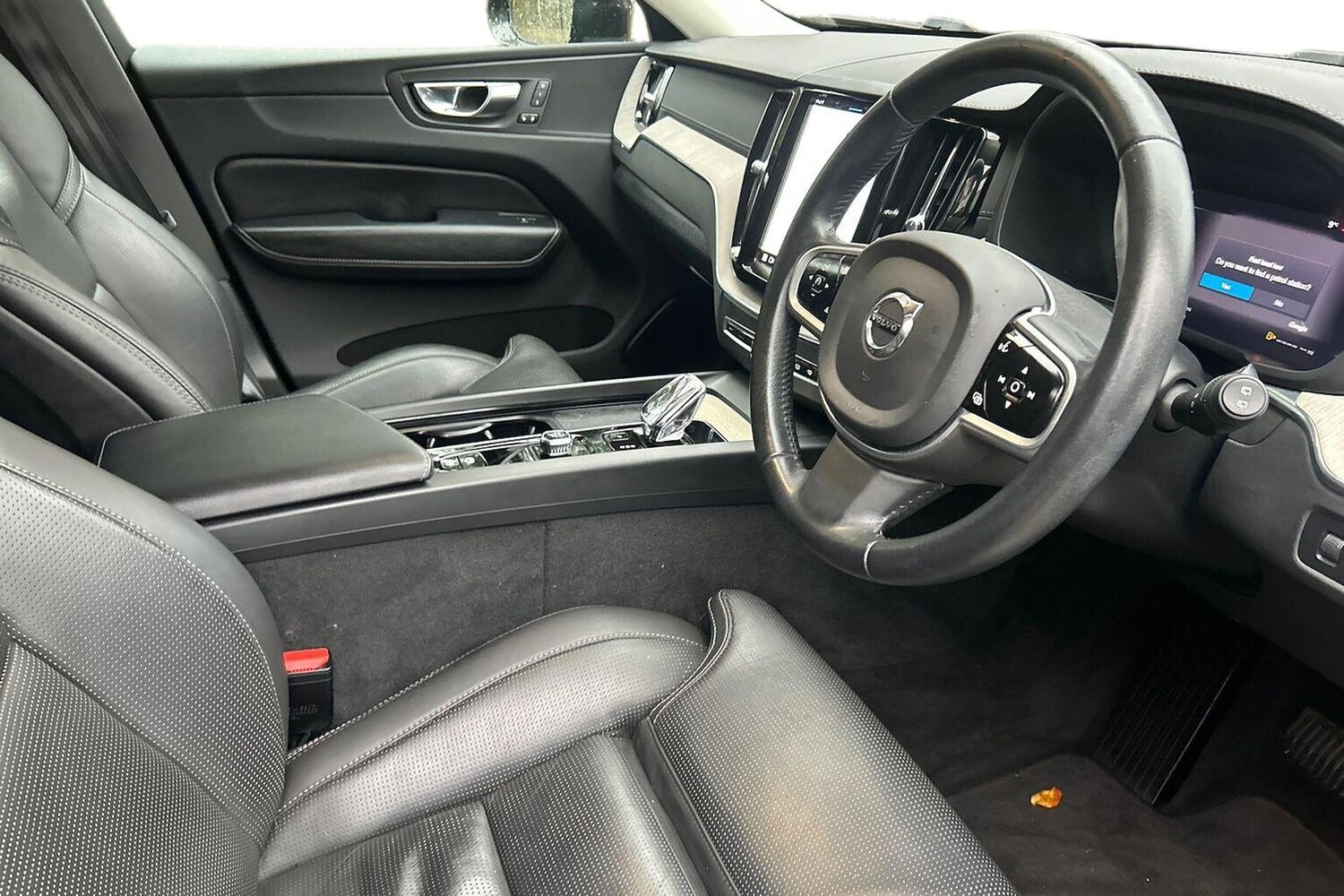 Used Volvo XC60 2022 for sale - 76757428: Photo 15