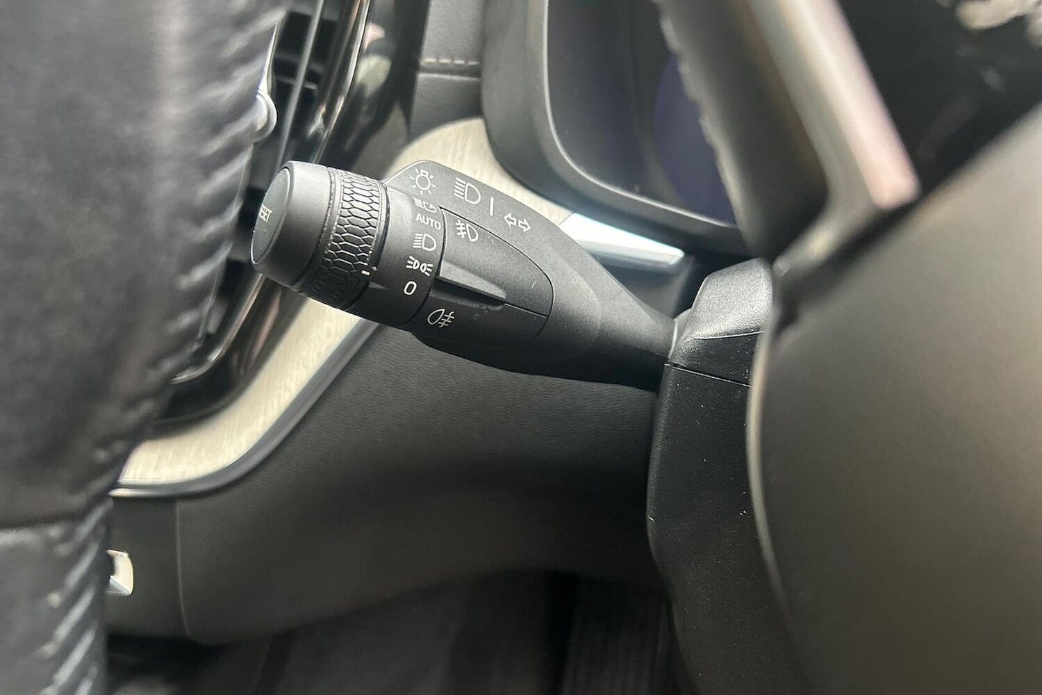 Used Volvo XC60 2022 for sale - 76757428: Photo 28