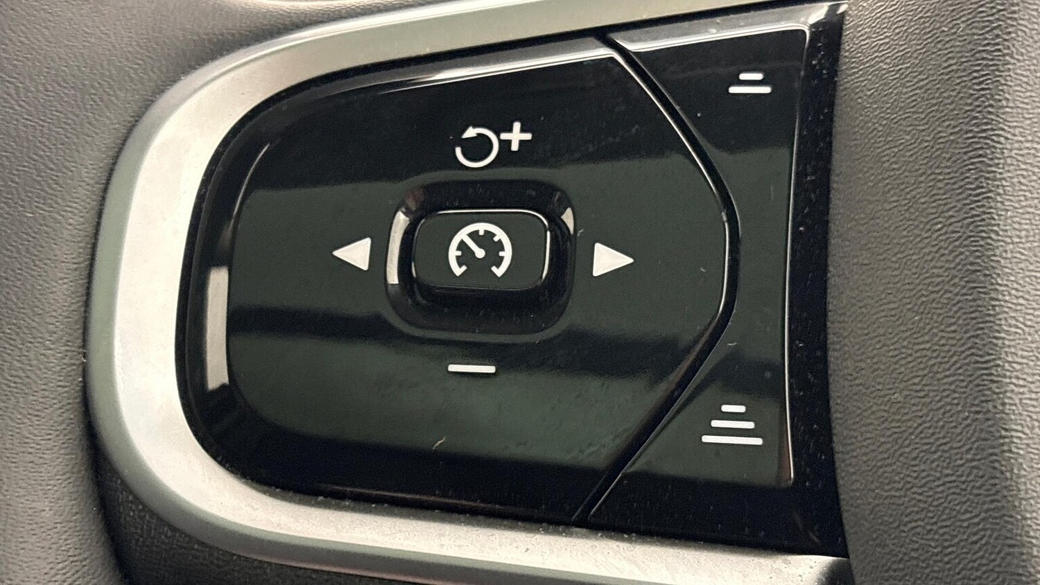 Used Volvo XC90 2025 for sale - 78192757: Photo 29