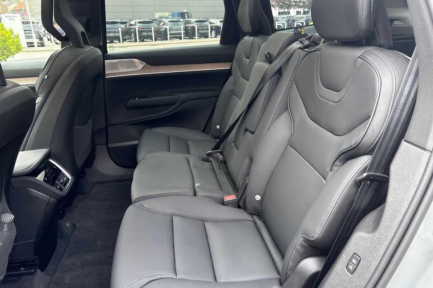 Used Volvo EX90 2025 for sale - 76455199: Photo 16