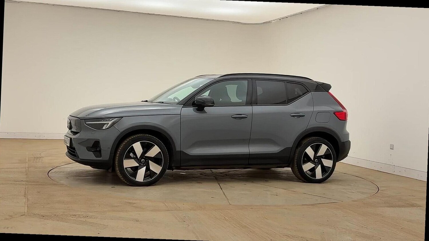 Used Volvo XC40 2023 for sale - 78192912: Photo 15
