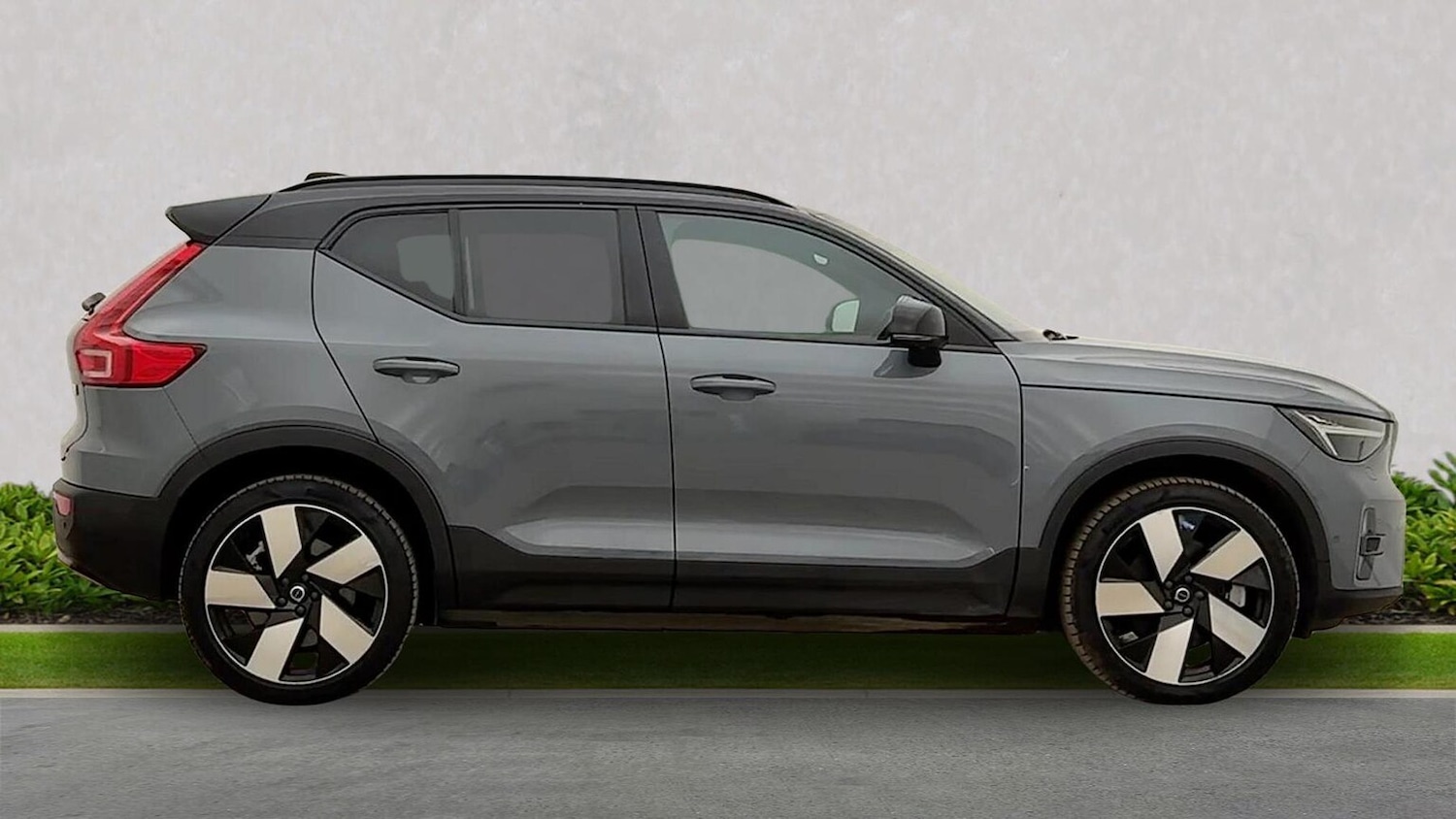 Used Volvo XC40 2023 for sale - 78192912: Photo 3