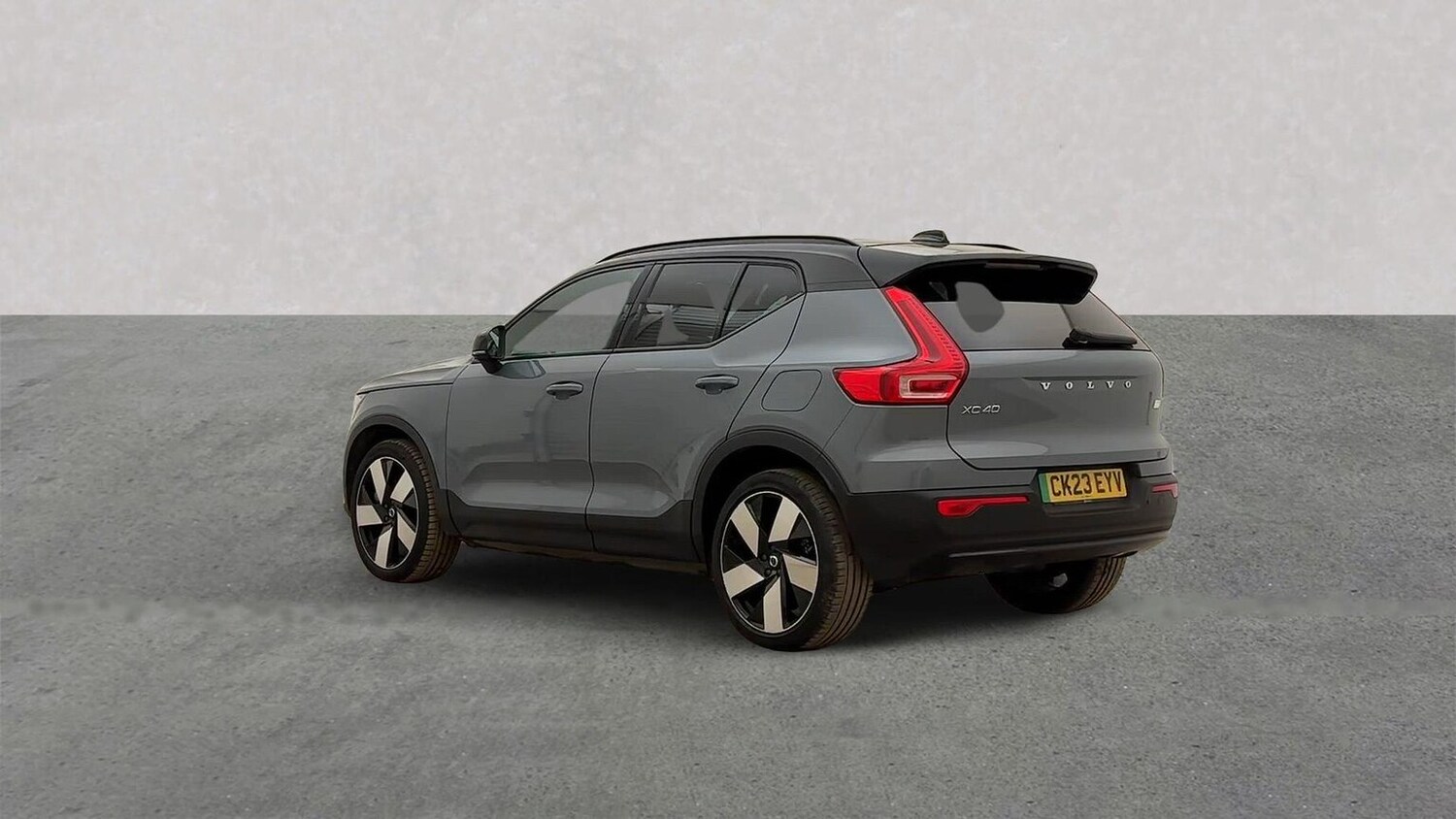 Used Volvo XC40 2023 for sale - 78192912: Photo 6