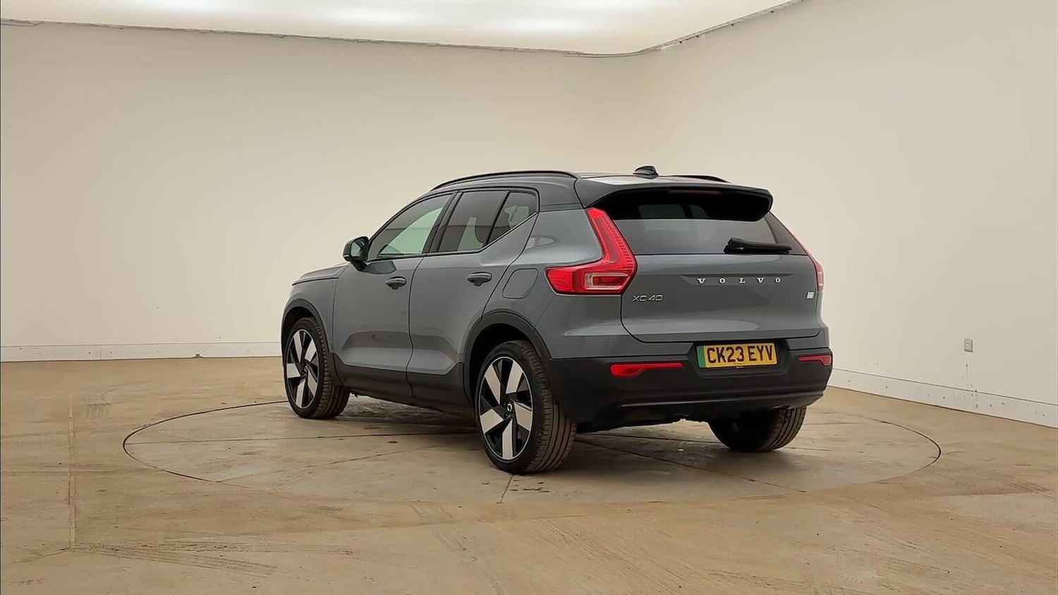 Used Volvo XC40 2023 for sale - 78192912: Photo 7