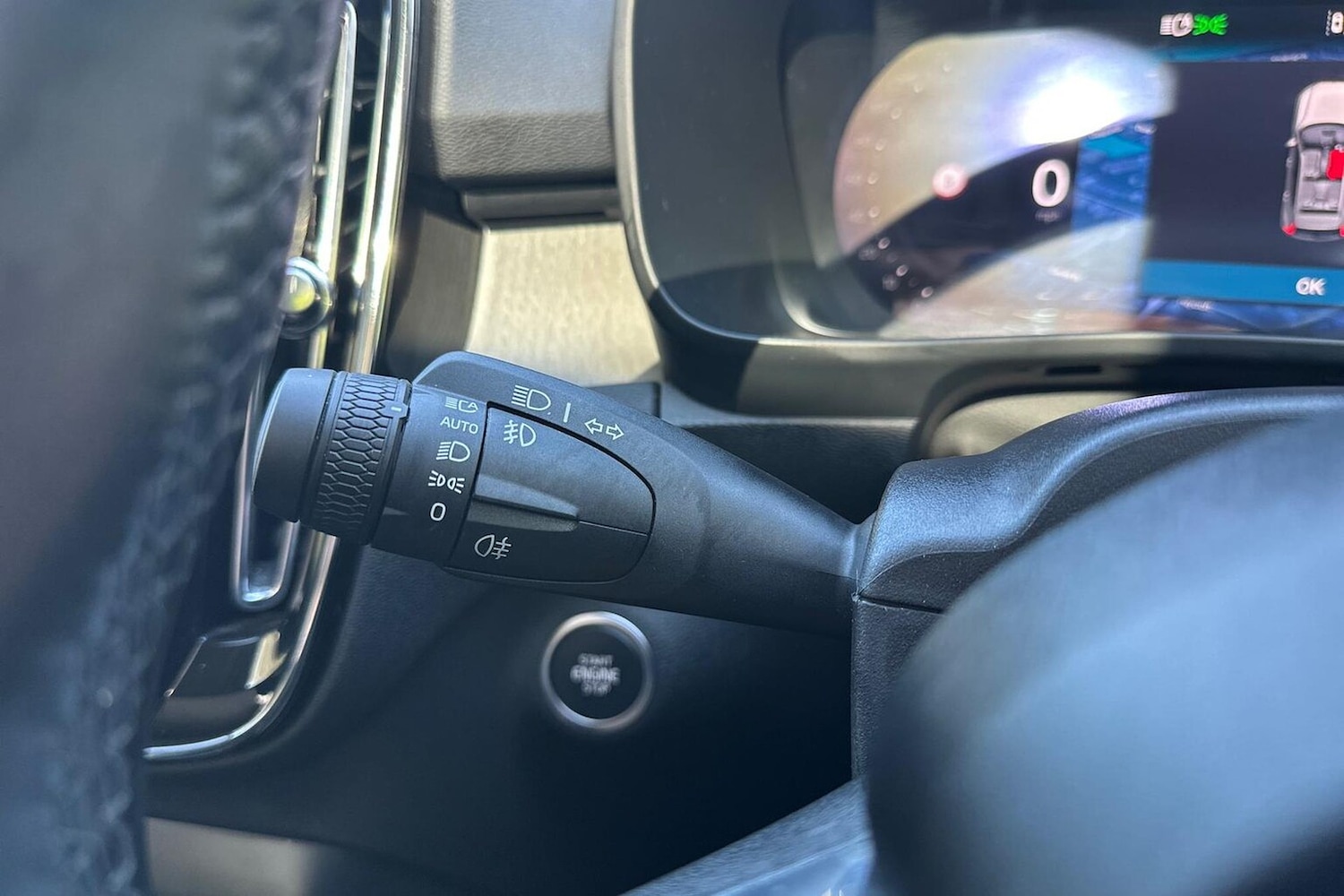 Used Volvo XC40 2025 for sale - 78145912: Photo 31