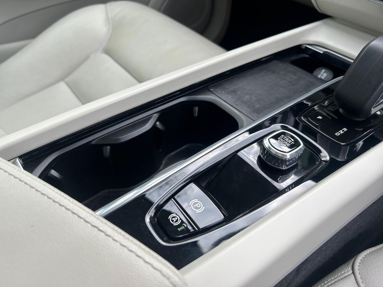 Used Volvo XC60 2022 for sale - 78192826: Photo 15