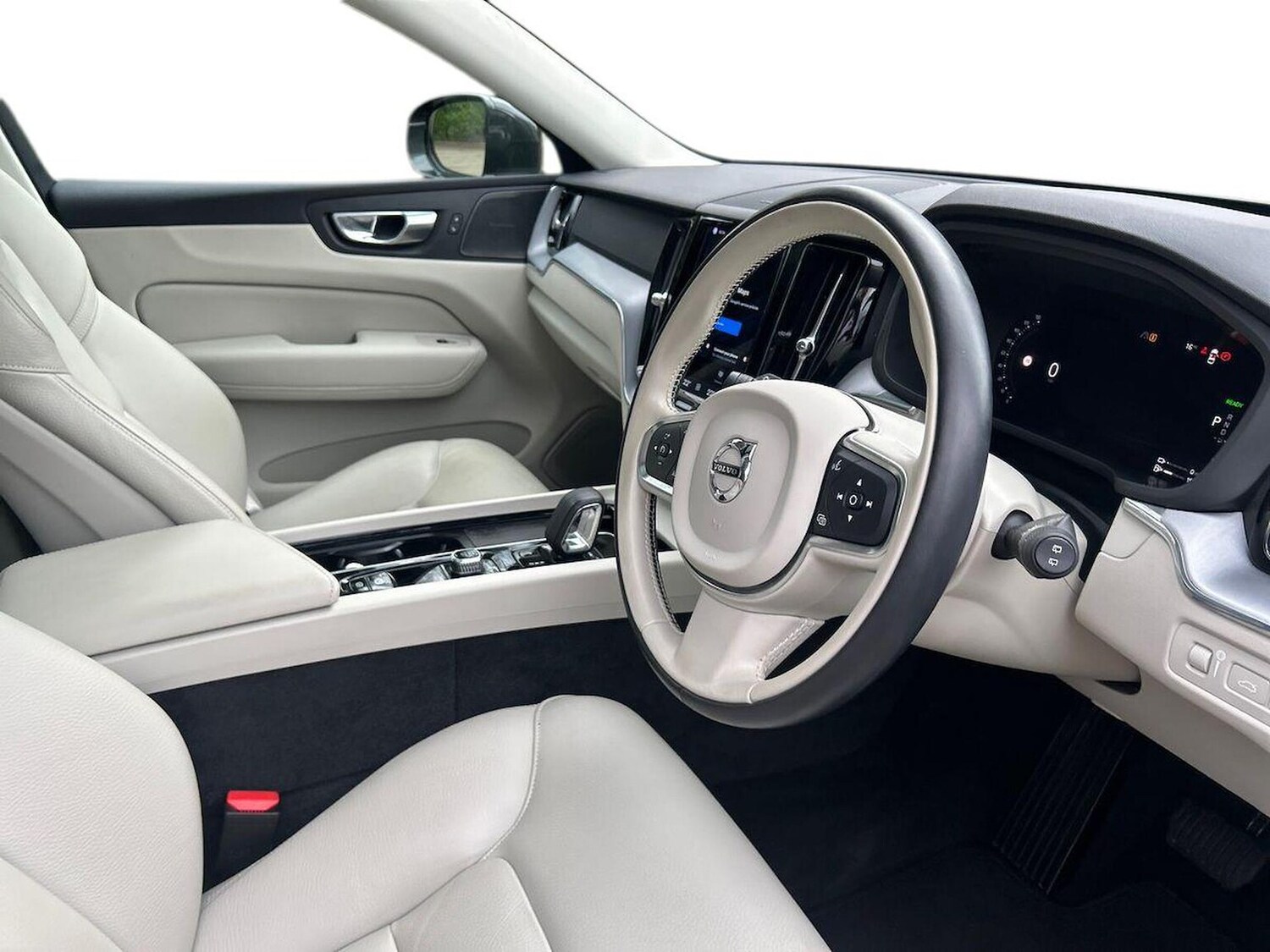 Used Volvo XC60 2022 for sale - 78192826: Photo 17