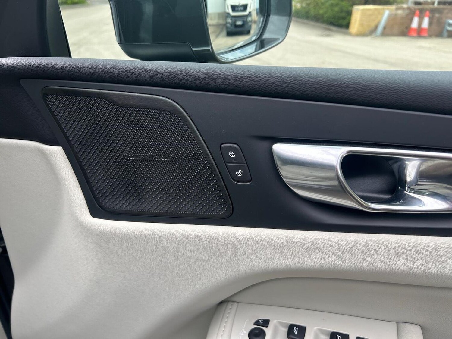 Used Volvo XC60 2022 for sale - 78192826: Photo 33