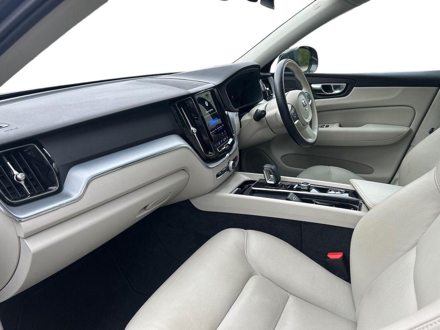 Used Volvo XC60 2022 for sale - 78192826: Photo 9