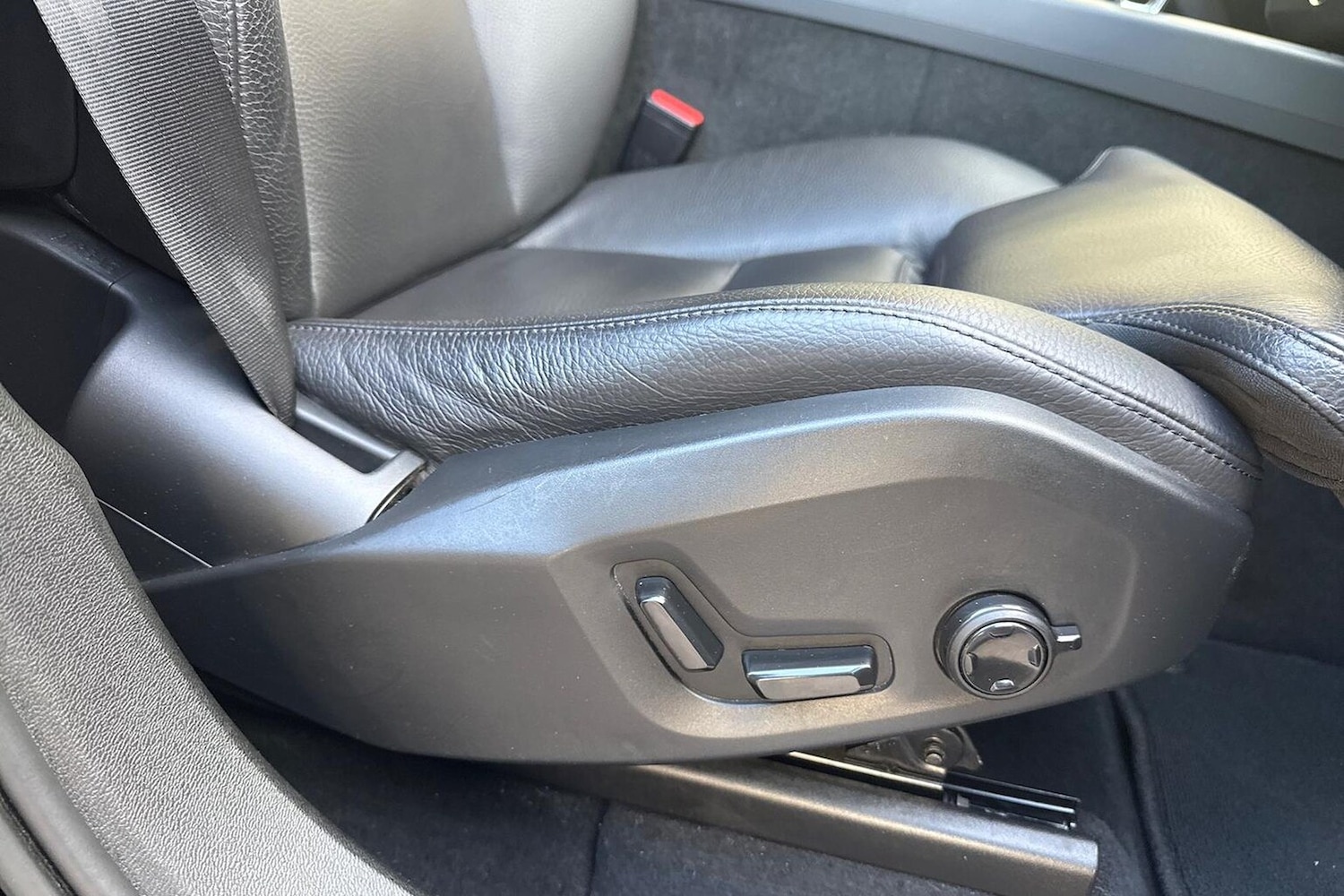 Used Volvo XC60 2022 for sale - 76559836: Photo 30