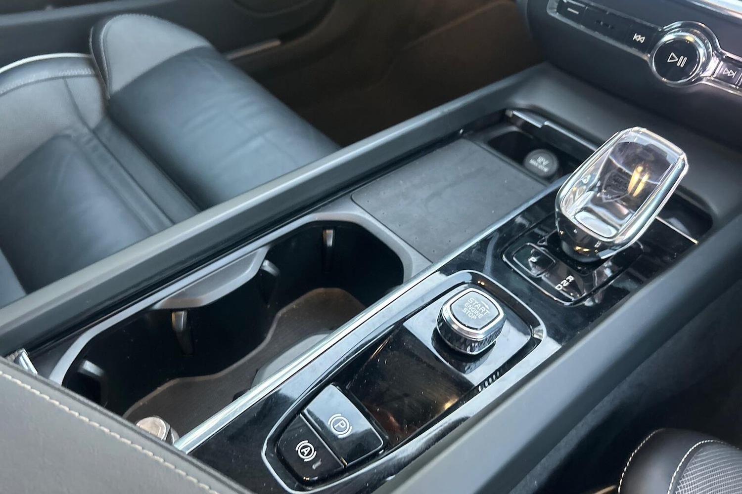 Used Volvo V60 2022 for sale - 78011616: Photo 13