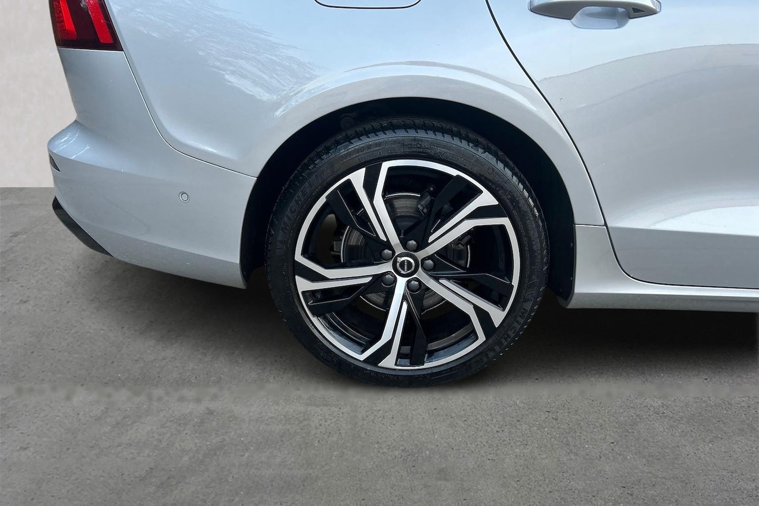 Used Volvo V60 2022 for sale - 78011616: Photo 6