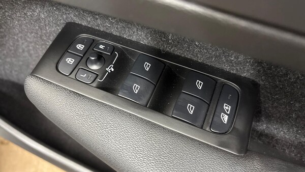 Used Volvo XC40 2021 for sale - 76287292: Photo 25