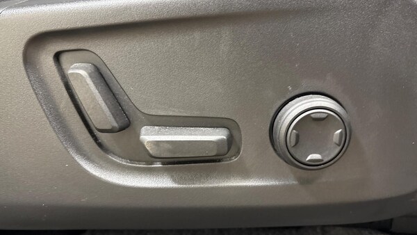 Used Volvo XC40 2021 for sale - 76287292: Photo 28