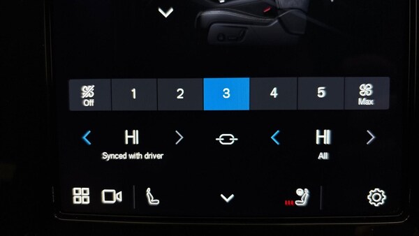 Used Volvo XC40 2021 for sale - 76287292: Photo 39