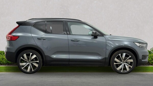 Used Volvo XC40 2021 for sale - 76287292: Photo 3