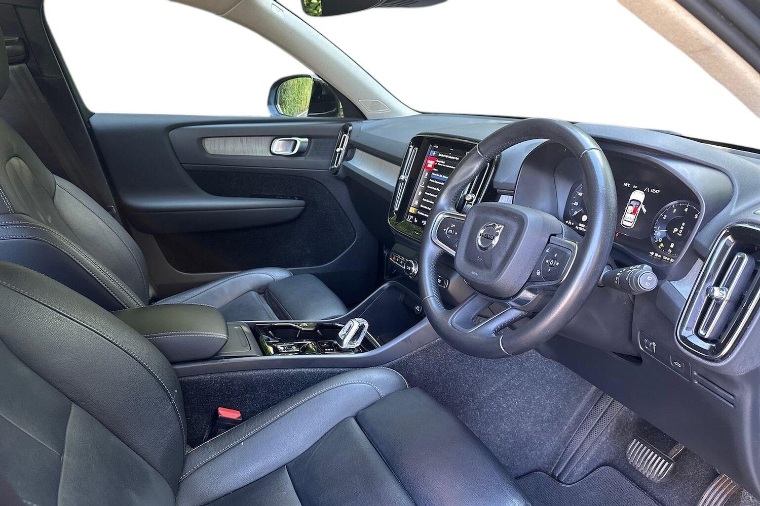 Used Volvo XC40 2020 for sale - 76127251: Photo 15
