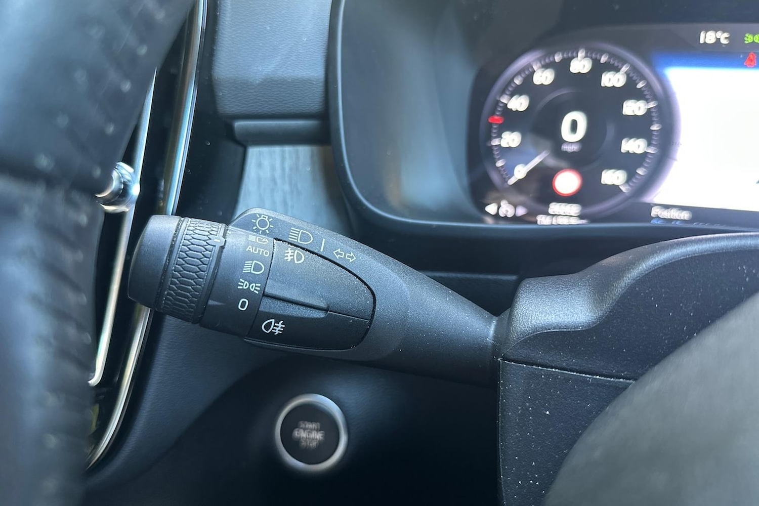 Used Volvo XC40 2020 for sale - 76127251: Photo 29