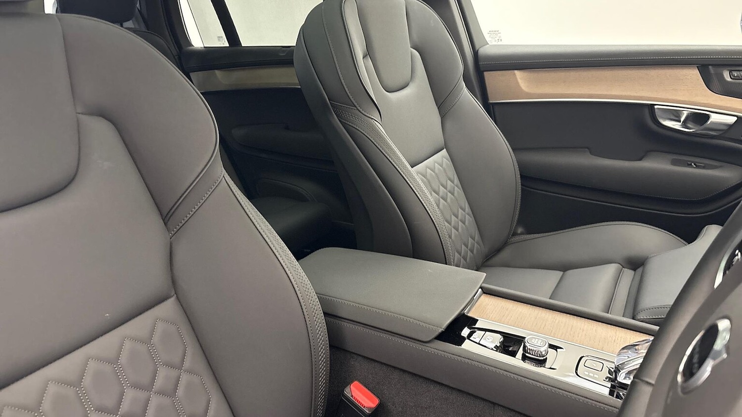 Used Volvo XC90 2025 for sale - 76413923: Photo 24