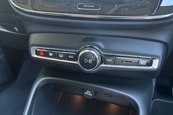 Used Volvo XC40 2020 for sale - 76253729: Photo 12