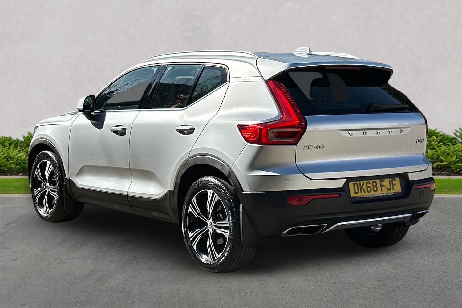Used Volvo XC40 2018 for sale - 78192814: Photo 2