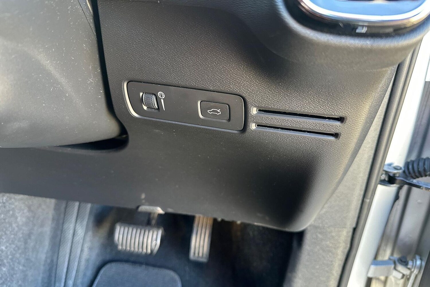 Used Volvo XC40 2018 for sale - 78192814: Photo 24