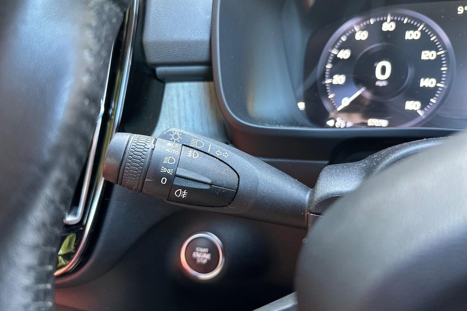 Used Volvo XC40 2018 for sale - 78192814: Photo 31