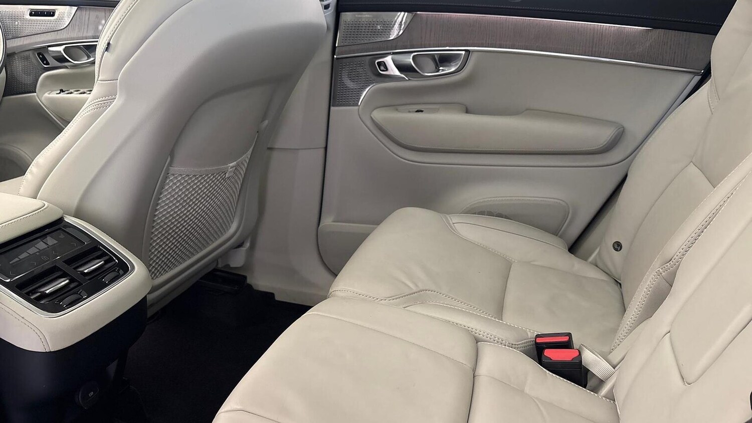 Used Volvo XC90 2025 for sale - 78192775: Photo 9