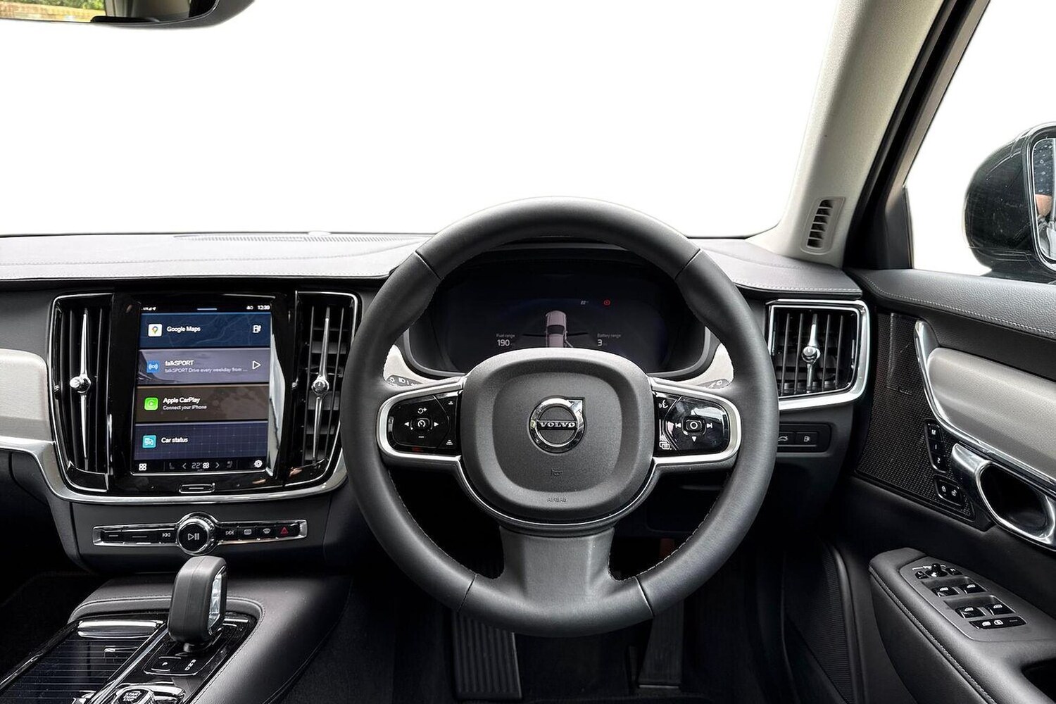 Used Volvo V90 2025 for sale - 77487358: Photo 9