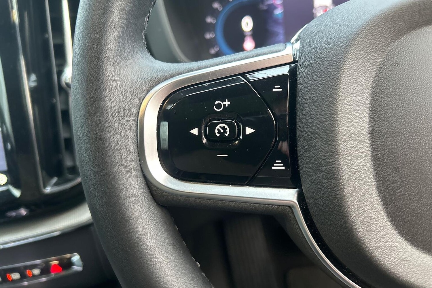 Used Volvo XC60 2024 for sale - 78131796: Photo 28