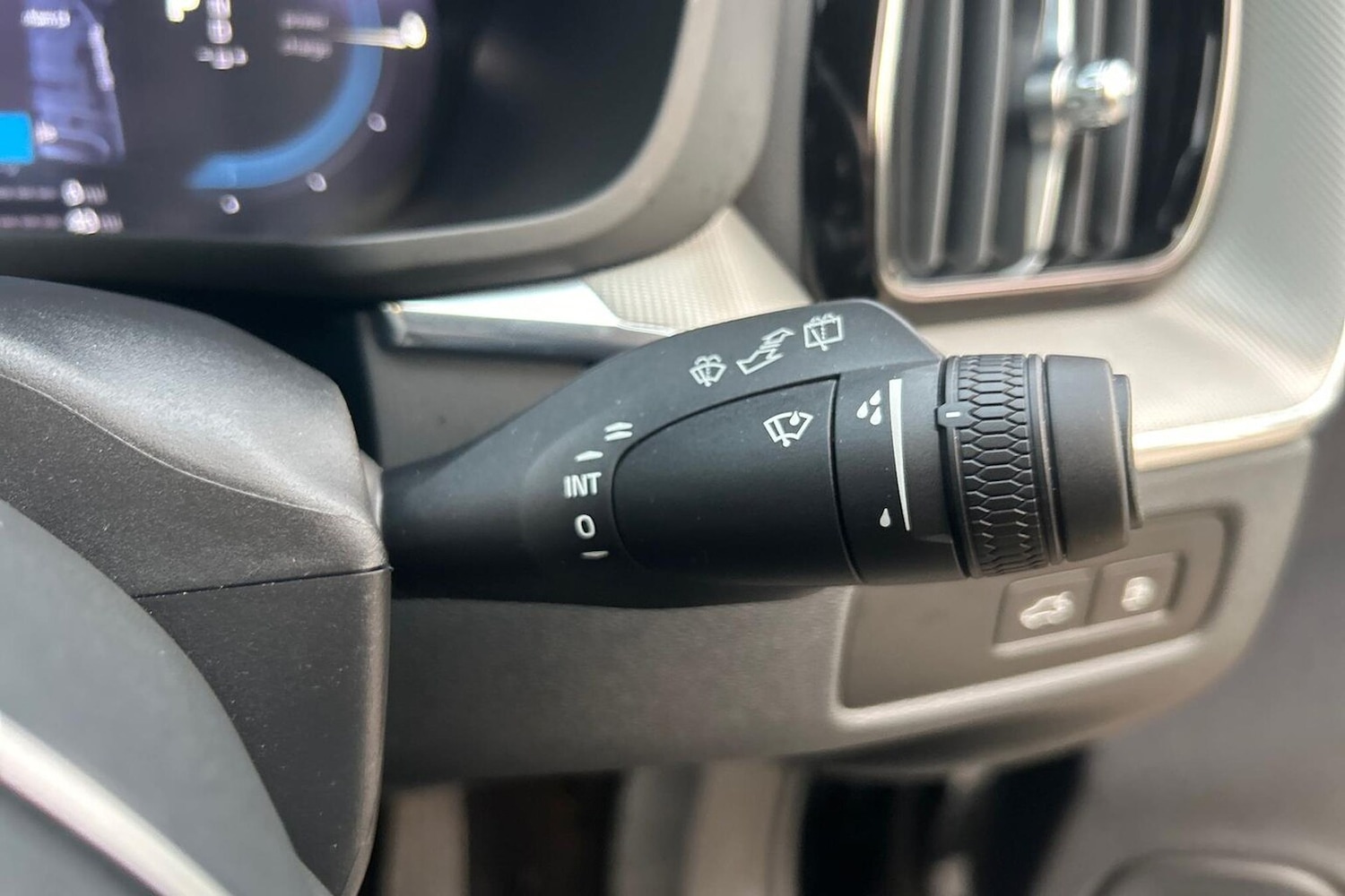 Used Volvo XC60 2024 for sale - 78131796: Photo 31