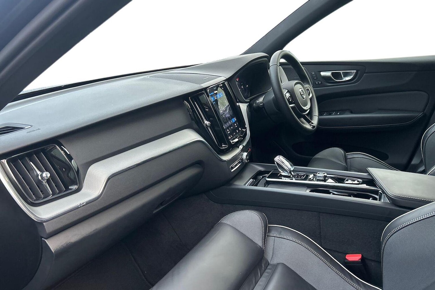 Used Volvo XC60 2024 for sale - 78131796: Photo 9