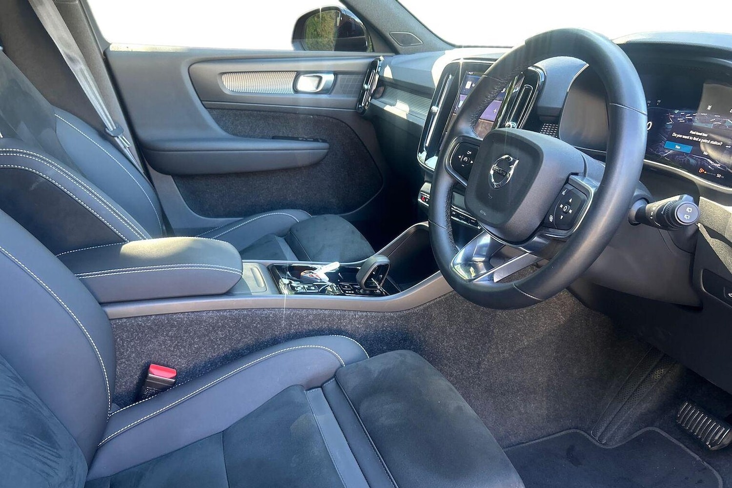 Used Volvo XC40 2025 for sale - 76770077: Photo 15