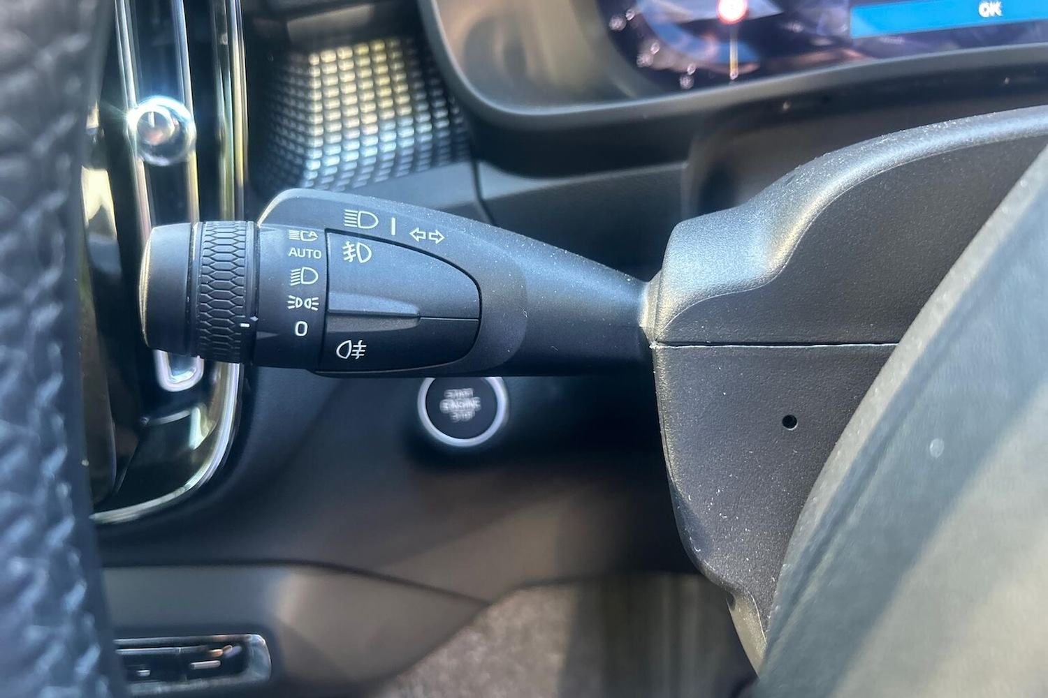 Used Volvo XC40 2025 for sale - 76770077: Photo 28