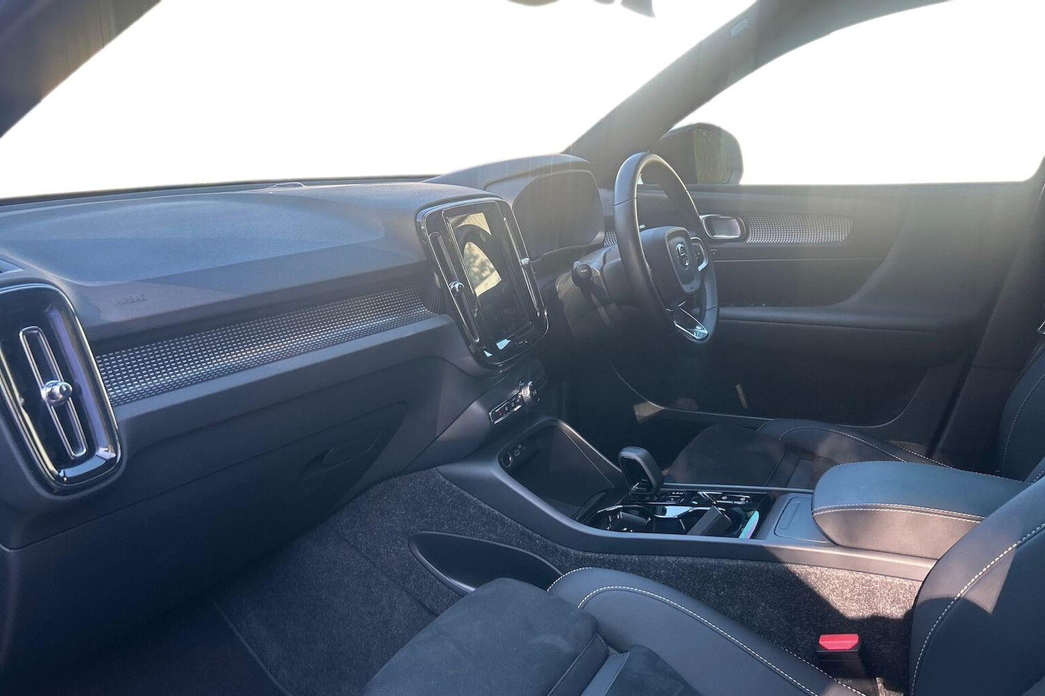 Used Volvo XC40 2025 for sale - 76770077: Photo 7