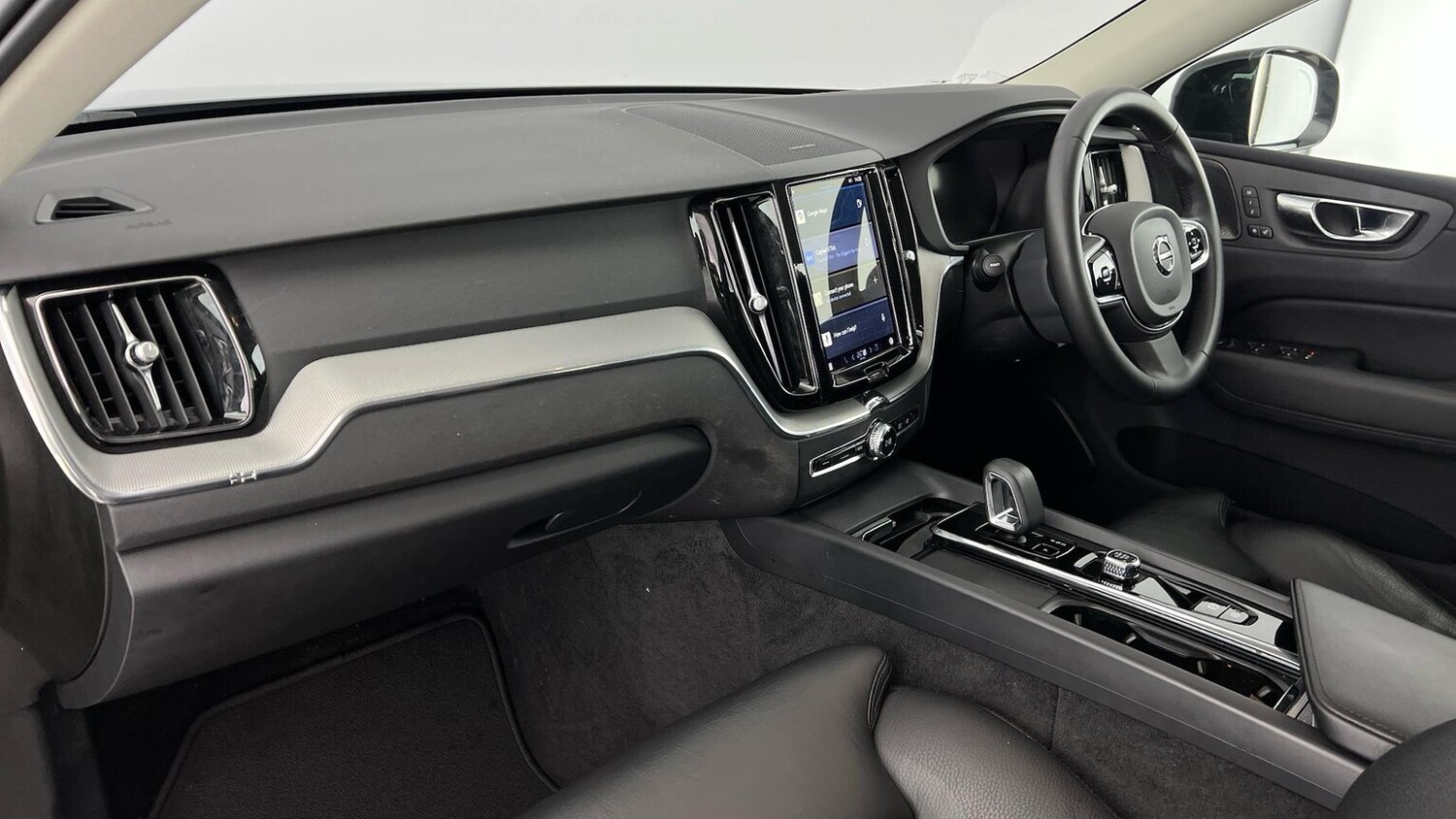 Used Volvo XC60 2023 for sale - 78192865: Photo 19