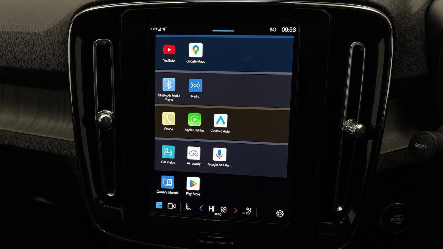 Used Volvo XC40 2022 for sale - 76757434: Photo 31