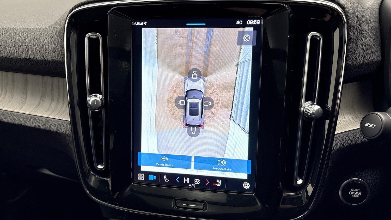 Used Volvo XC40 2022 for sale - 76757434: Photo 36